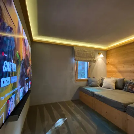 7 Luxury With Cinema