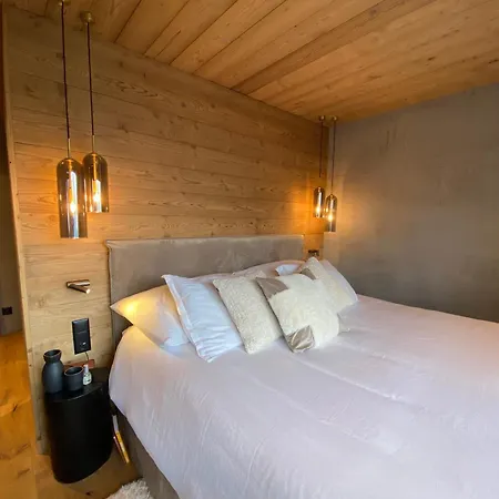 7 Luxury With Cinema 克莱恩 蒙塔纳