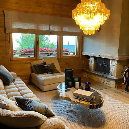 木屋 7 Luxury With Cinema *